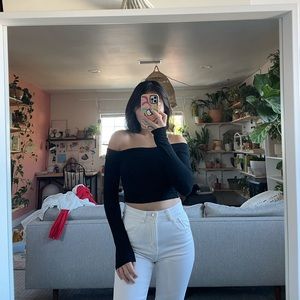 Off shoulder cropped top